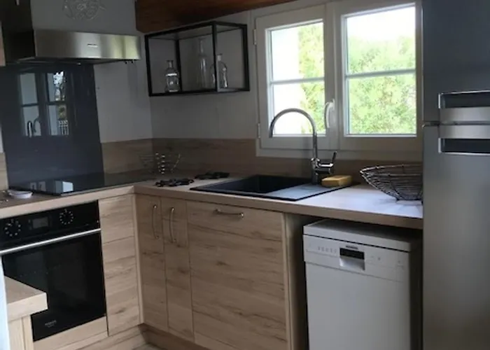 Casa vacanze Maison Confortable 4/6 Pers - Proche Et Commerces - Wifi Gratuit - Fr-1-823-91